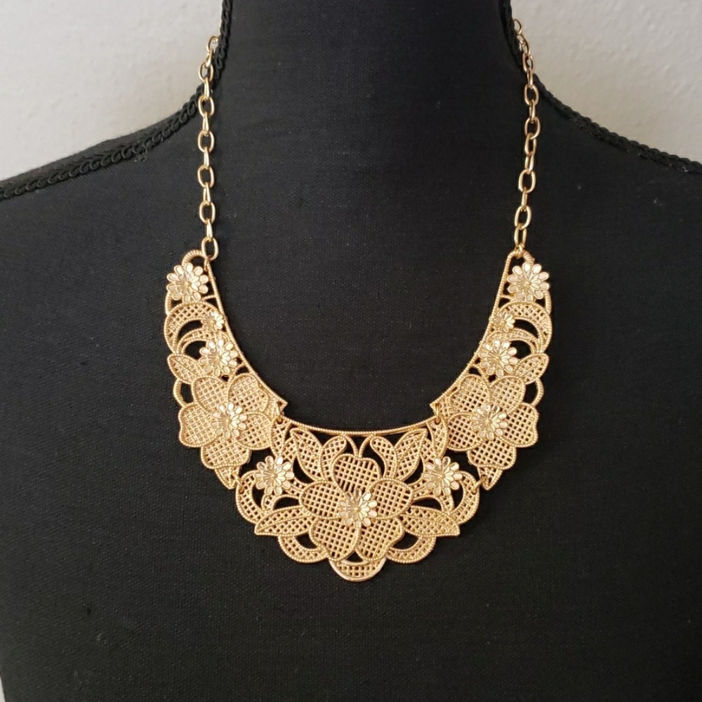 Paparazzi Gold Necklace and Earrings Set